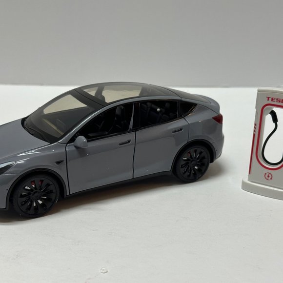Tovmas Toys Toys 24 Tesla Model Y Diecast With Headlight Taillight